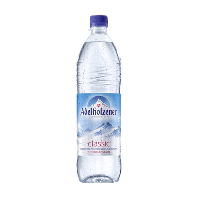 Adelholzener Classic – Getränke Grossmann Frankfurt Adelholzener Classic, 12 x 1 l, Produktabbildung für Getränke-Lieferservice an Büros, Kanzleien, Meetings, Messen und Flughafenstandorte in Frankfurt.